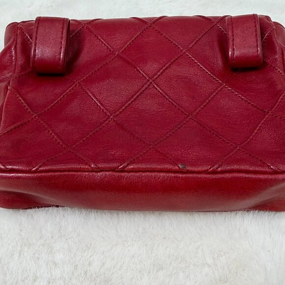 CHANEL Red Quilted Matelasse CC Logo Lambskin Waist Pouch Bum Bag - Picture 8 of 9